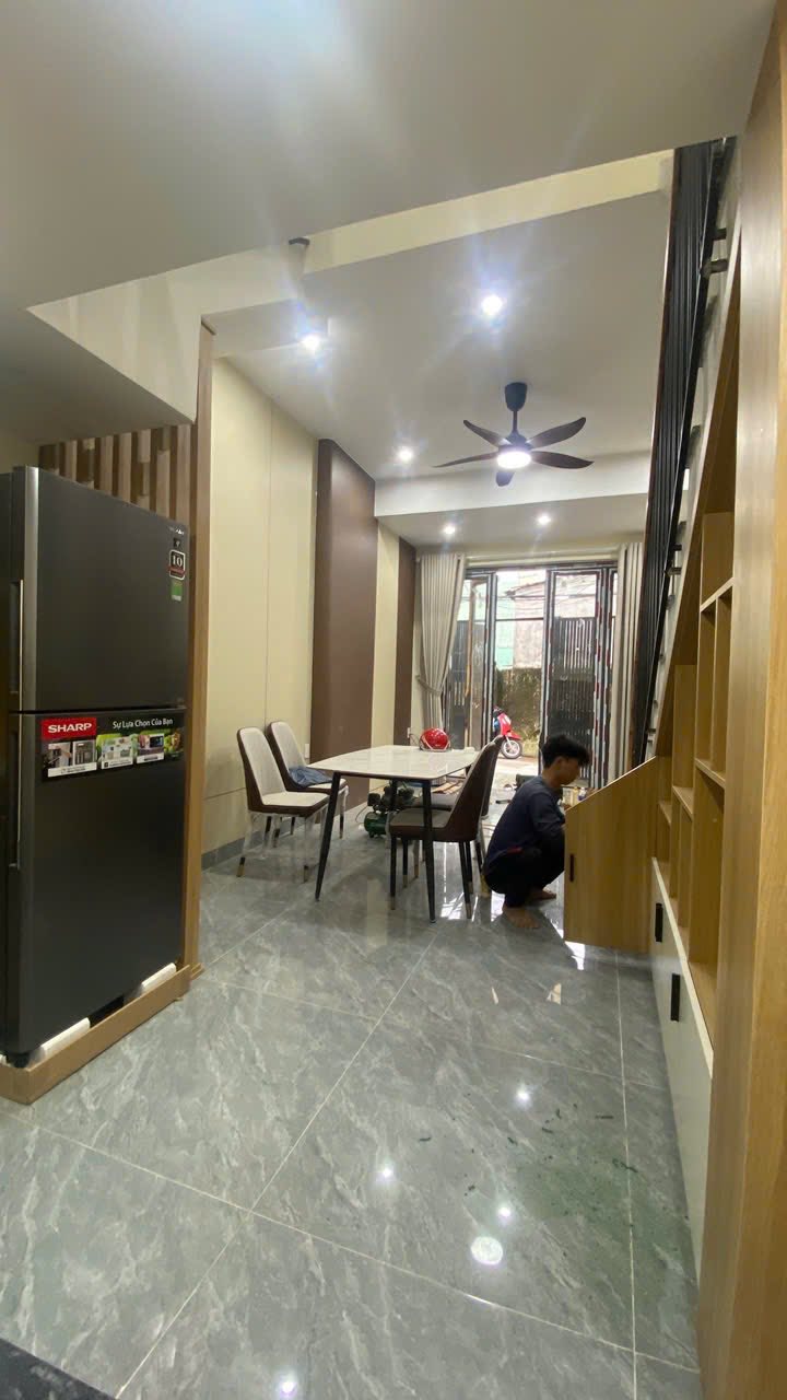 Nhà 2,5 tầng Dũng Sĩ Thanh Khê 48m² giá 4,15 tỷ - Full nội thất xịn xò!