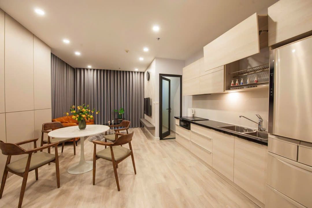 Căn hộ cho thuê tại 137 Nguyễn Ngọc Vũ, Trung Hòa 80m² giá 13,5 triệu - Full đồ vào ở ngay!