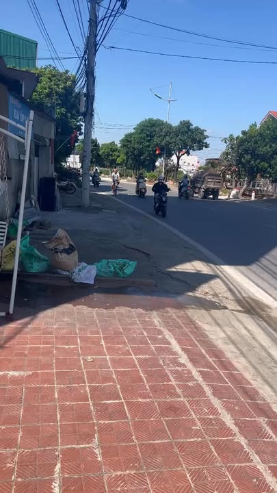 Nhà mặt đường tỉnh lộ 427, Vân Tảo 78m² giá 9 tỷ - Kinh doanh sầm uất ngay trung tâm!