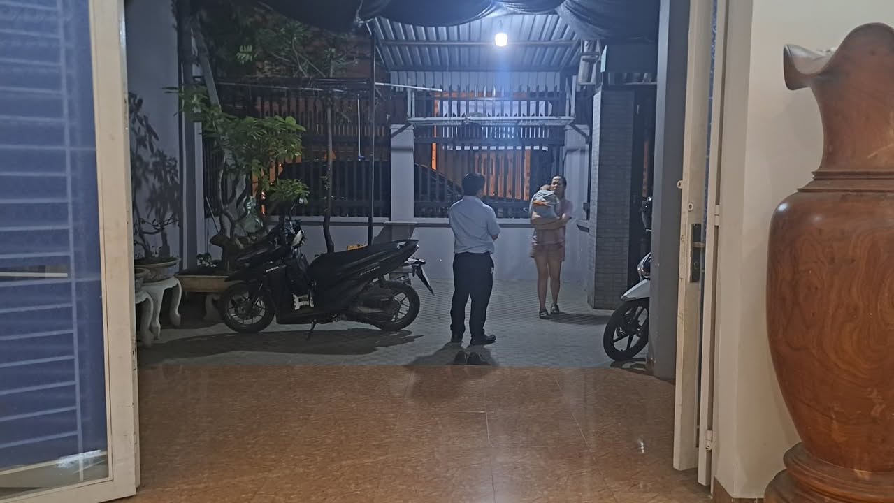 Nhà bán gấp tại Dĩ An 92m² chỉ 5.4 tỷ - Căn góc 2 mặt tiền!