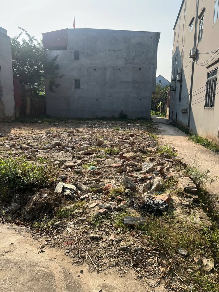 Đất nền góc 2 mặt tiền Ngọc Liễn, Hiệp Hoà 100m² giá 2 tỷ - Đầu tư sinh lời ngay!