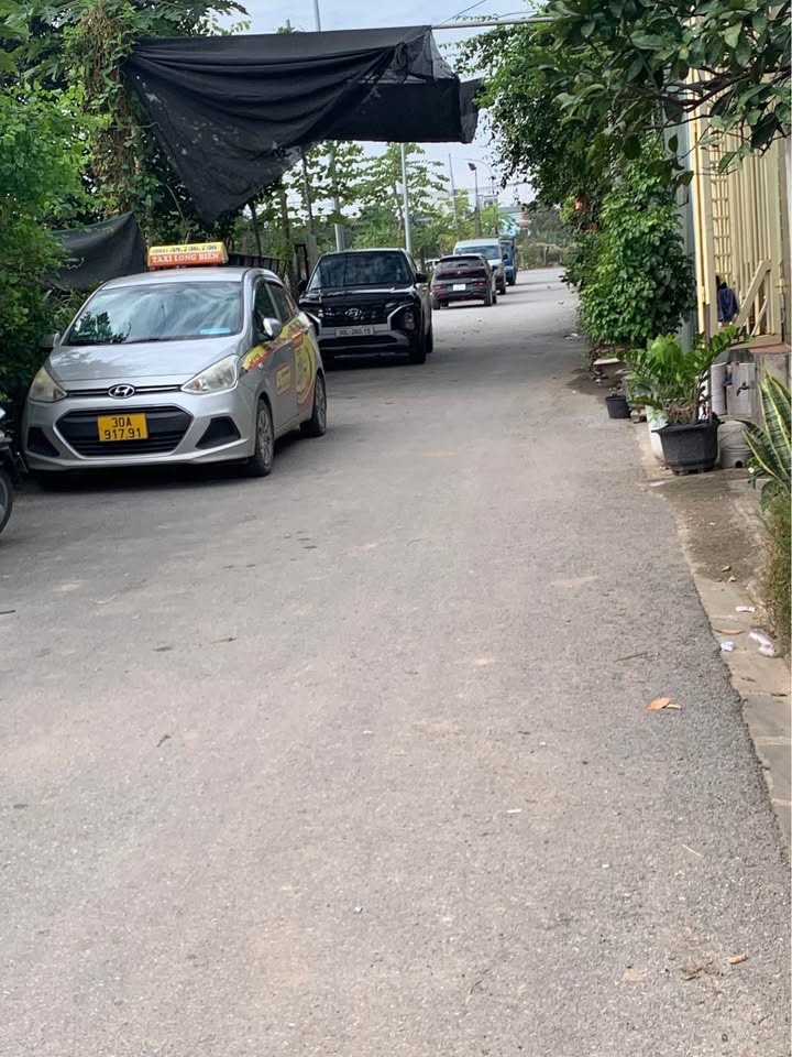 Đất Phú Thị Gia Lâm 62m² giá chỉ 3.2 tỷ - Mặt tiền khủng, chính chủ!