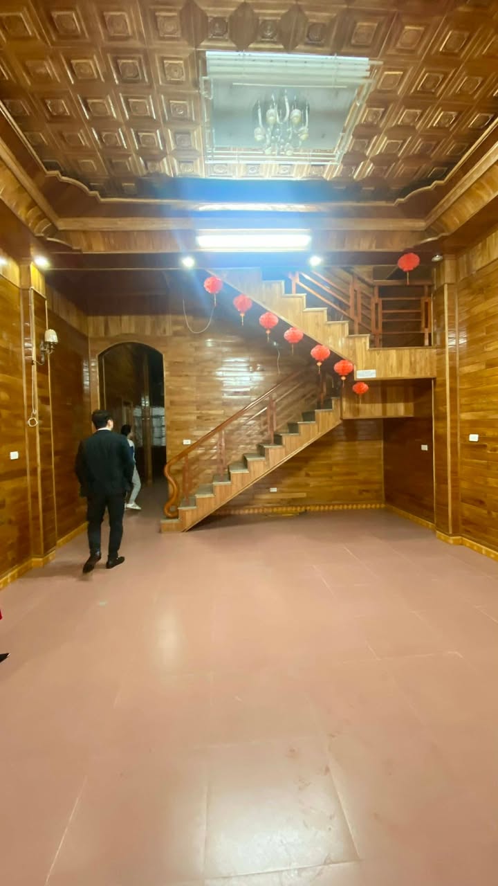 Nhà mặt phố Trần Đăng Ninh 125m² giá 10 triệu - Vị trí đắc địa cho thuê!