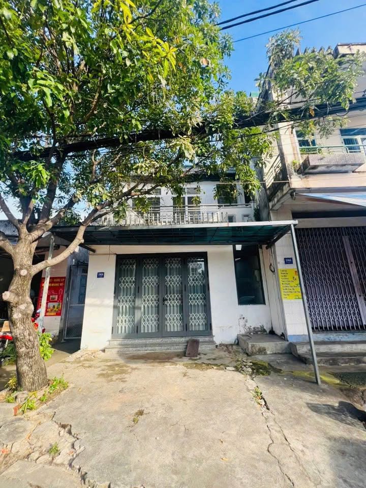 Bán nhà mặt tiền đường 23/10 Nha Trang 52.8m² - Vị trí thuận lợi kinh doanh!