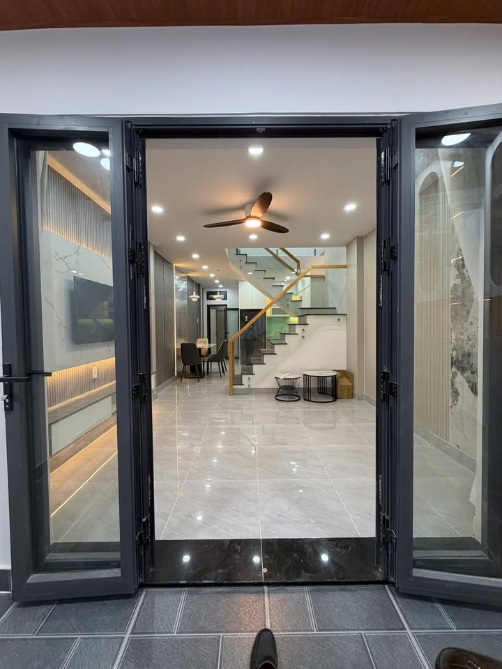 Căn hộ CCG Nhà HXH Phan Văn Trị 65m² giá 7 tỷ - Nội thất đầy đủ, sẵn sàng ở ngay!