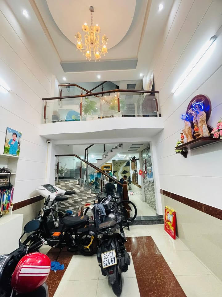 Nhà phố Tân Bình 57.4m² giá 7 tỷ - Ô tô vào tận nhà, gần công viên!