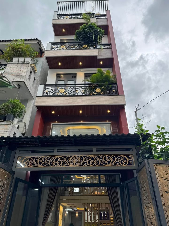 Nhà phố Gò Vấp 68m² giá 10.5 tỷ - Có thang máy, gara ô tô