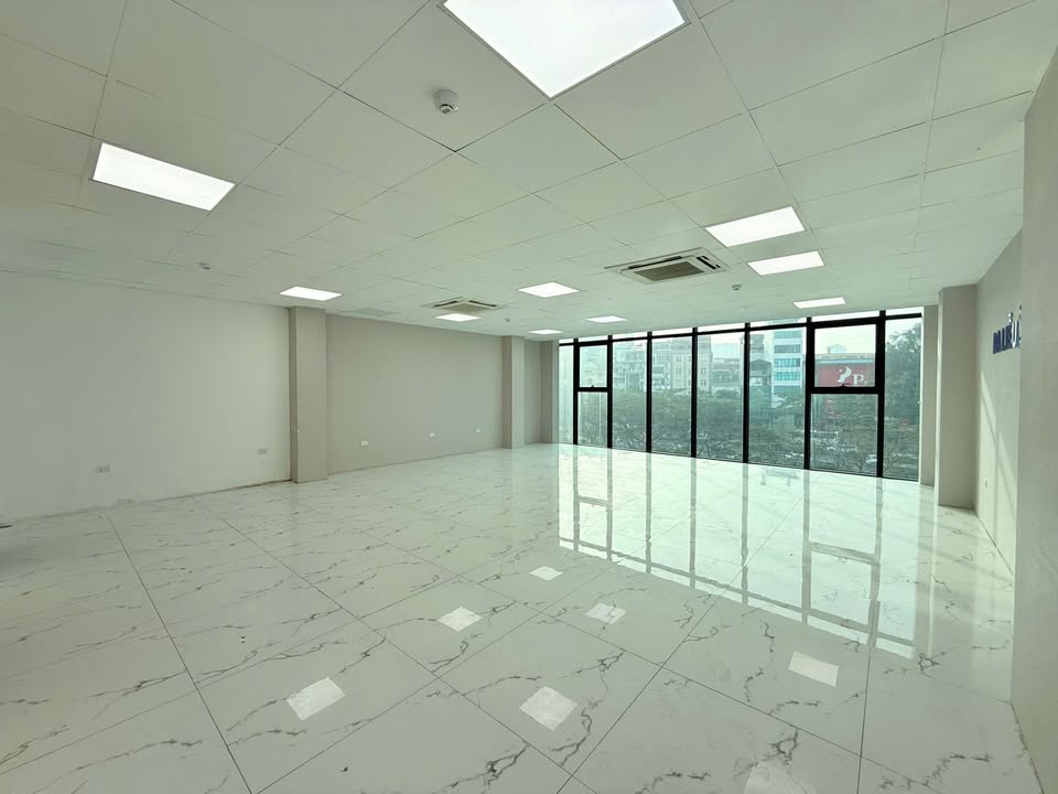 Văn phòng cho thuê tại Công viên Cầu Giấy 80m² giá chỉ từ 12 triệu - Không thể bỏ lỡ!