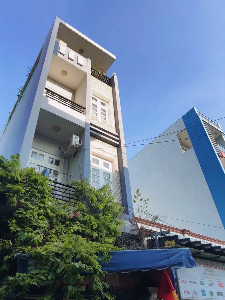 Nhà 4 tầng Huỳnh Thiện Lộc Tân Phú 64m² giá 7.99 tỷ - Ô tô vào tận nhà!