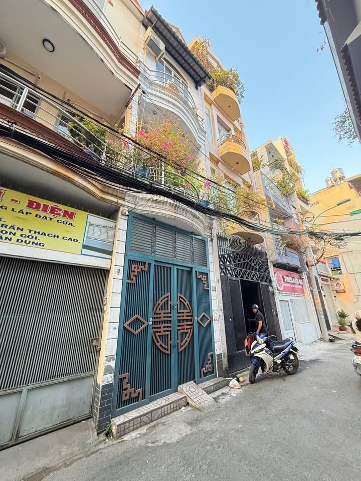 Nhà mặt tiền Lê Duy Nhuận, Tân Bình, 28m² giá 7.2 tỷ - Kinh doanh sầm uất!