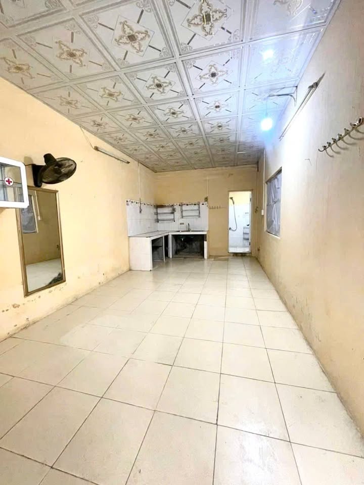 Nhà cấp 4 cho thuê Tân Thịnh Hòa Bình 80m² giá 2.5 triệu - Ô tô đỗ cửa tiện lợi!