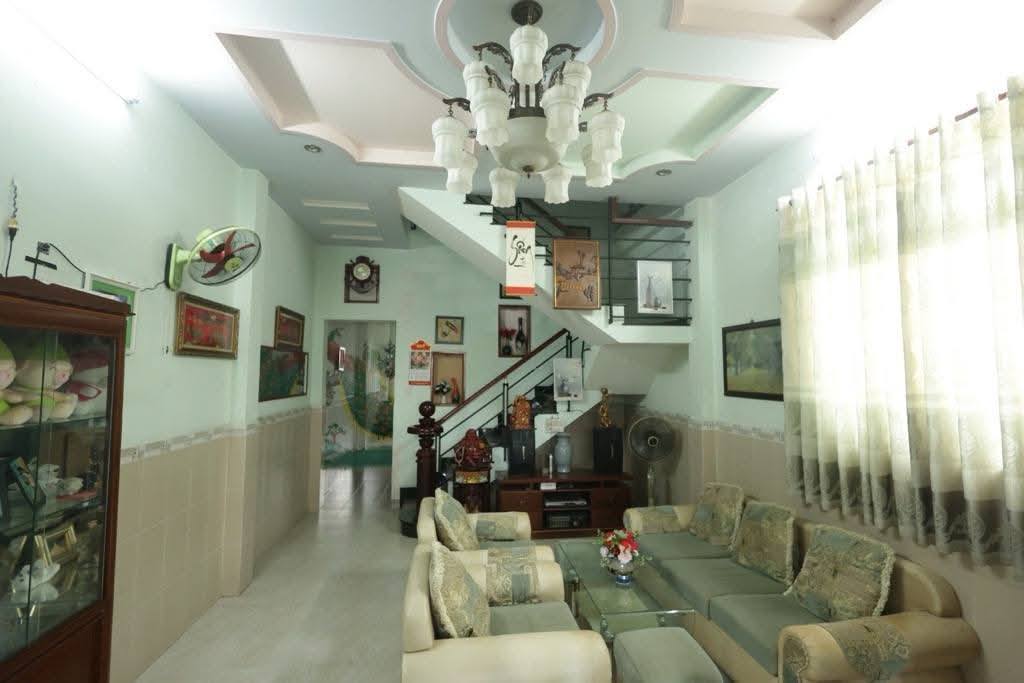 Nhà bán quận 12, An Phú Đông 79.8m² giá 4.6 tỷ - Nở hậu tài lộc gần trường học!