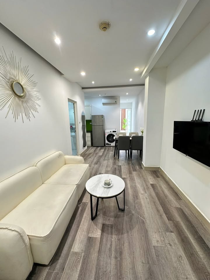 Căn hộ cho thuê Tôn Đức Thắng Đống Đa 2PN giá thỏa thuận - Ô tô đỗ cửa, an ninh 24/7!