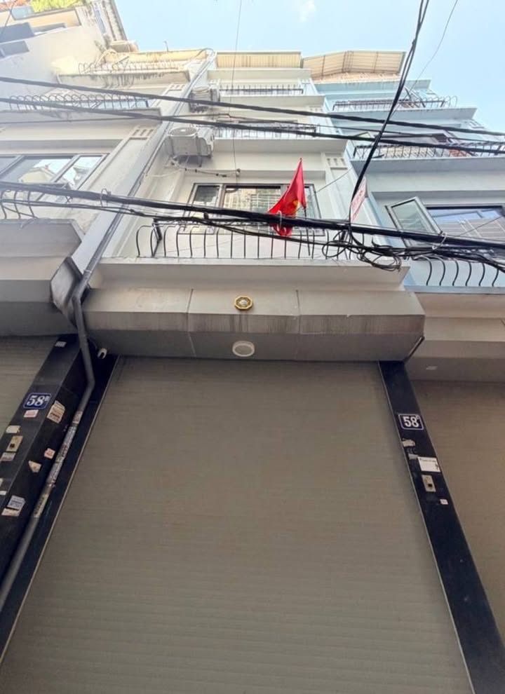 Nhà 5 tầng Định Công 35m² giá nhỉnh 800 triệu - Sẵn sàng dọn vào ở ngay!