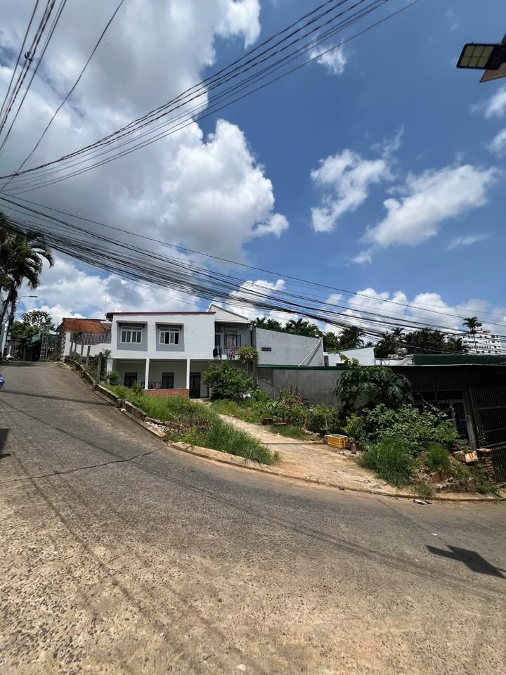 Đất nền 2 mặt tiền đường AMASA Buôn Ma Thuột 75m² giá 1.95 tỷ - Đầu tư sinh lời ngay!