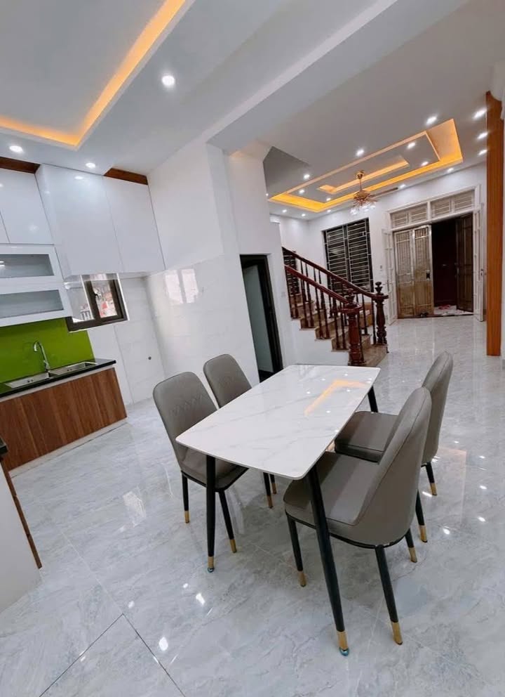 Nhà Cầu Diễn 42m² giá 7 tỷ - Thiết kế hiện đại, đầy đủ nội thất