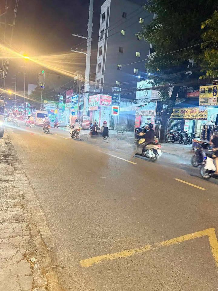 Nhà mặt tiền cho thuê đường Âu Cơ, Tân Bình 109m² chỉ 17 triệu/tháng - Cơ hội kinh doanh hấp dẫn!