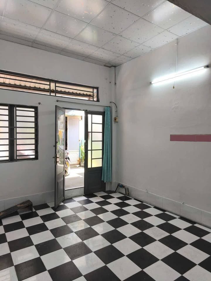 Nhà chính chủ quận 8, 66m² giá 3.34 tỷ - Sổ hồng riêng, thương lượng!