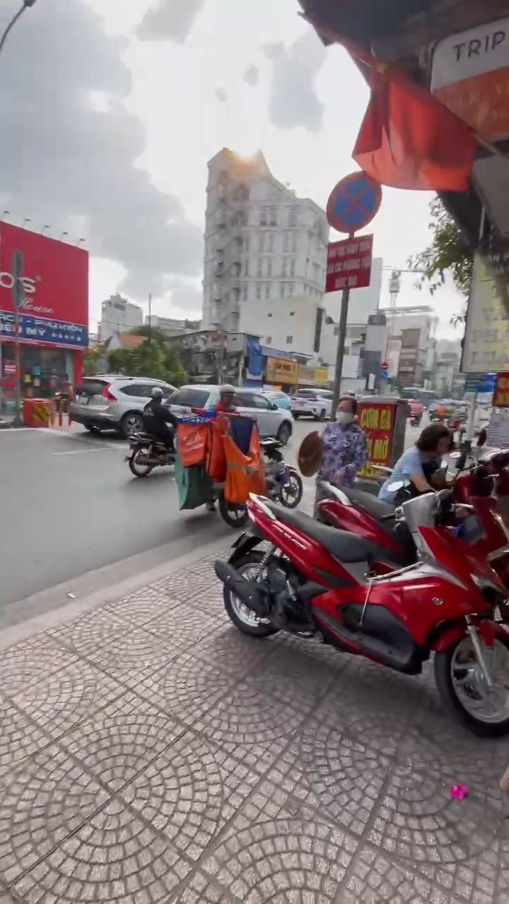 Cho thuê mặt bằng kinh doanh mặt tiền Hoàng Văn Thụ, Phú Nhuận - Diện tích 50m² chỉ 10 triệu/tháng!