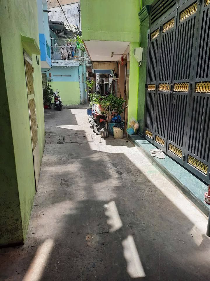 Nhà cho thuê Quận 11 - 40m² giá 8 triệu - Nhà mới, yên tĩnh!