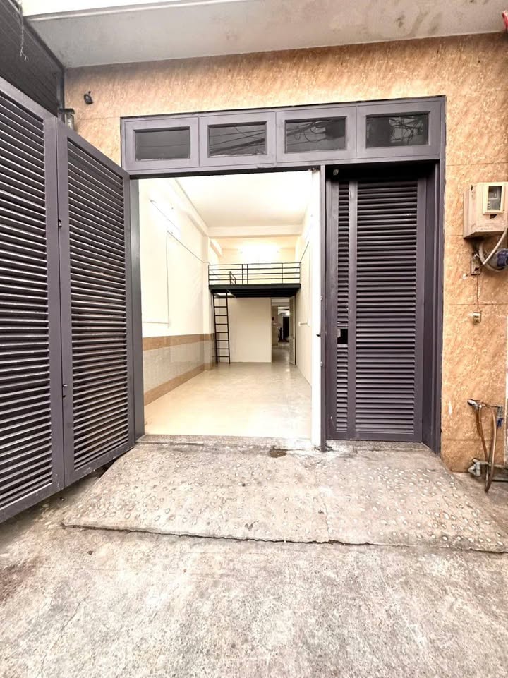 Cho thuê mặt bằng mặt tiền Nguyễn Ảnh Thủ, Q12 - Giá chỉ 4.5 triệu!