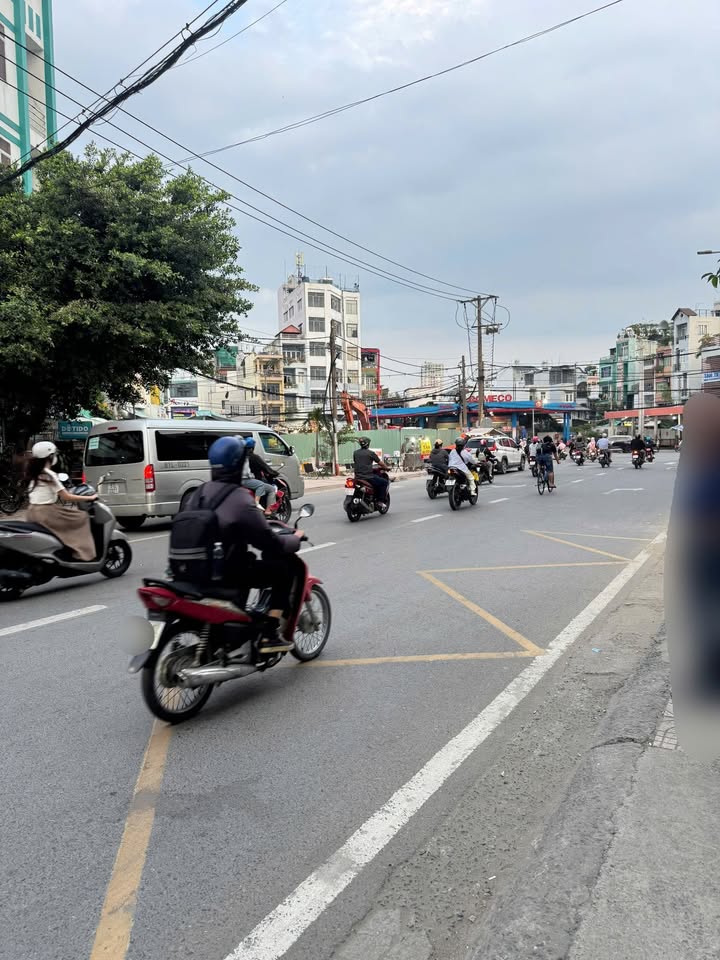 Nhà cho thuê mặt tiền đường Xuân Hồng, Tân Bình 50m² giá 13.5 triệu - Phù hợp kinh doanh tự do!