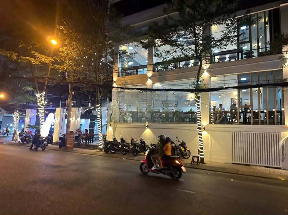 Nhà mặt tiền cho thuê tại Tân Bình - 90m² giá 120 triệu/tháng - Cơ hội đầu tư tuyệt vời!