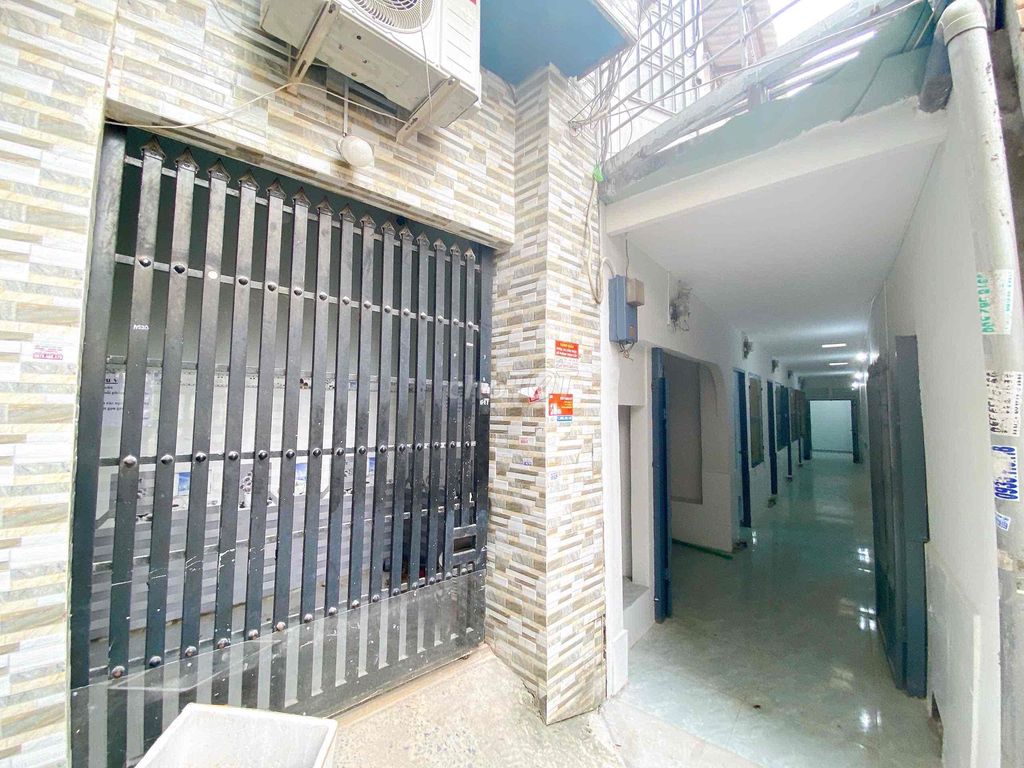 Bán nhà 6 phòng cho thuê gần Đại Học Văn Lang 125.5m² - Đầu tư sinh lời ngay!