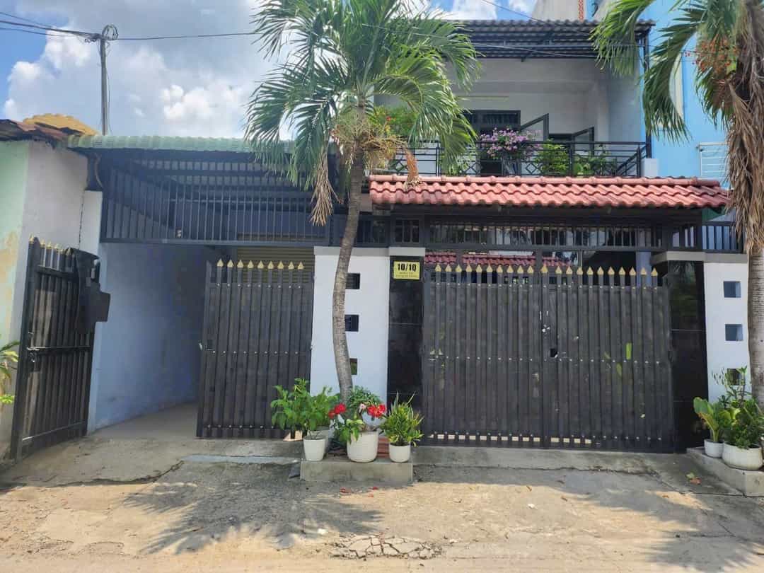 Nhà phố Tân Liễu, Bình Chánh 144m² giá 1.2 tỷ - Thiết kế hiện đại, sân vườn thoáng mát!