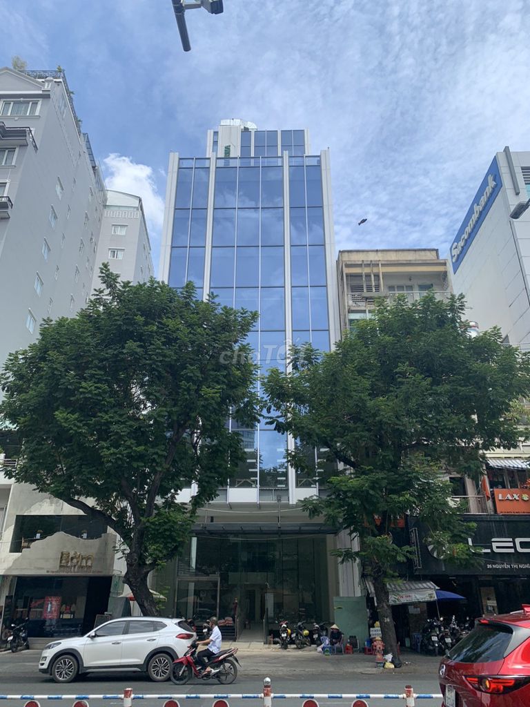 Cho thuê tòa nhà mặt tiền Ngô Quyền, Quận 10 - Diện tích 150m², Giá chỉ 85 triệu/tháng!