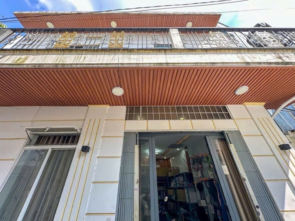 Nhà bán Gò Vấp 33m² giá 4.95 tỷ - Sát chợ Gò Vấp, hướng TN