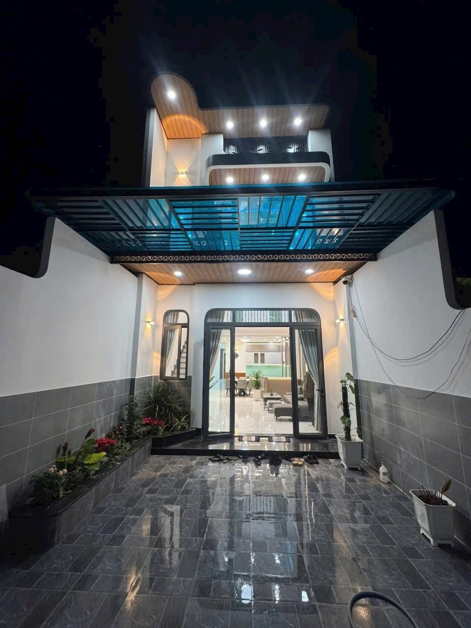 Nhà sân vườn Bến Lức, Long An 180m² giá 2.15 tỷ - Pháp lý rõ ràng, vào ở ngay!