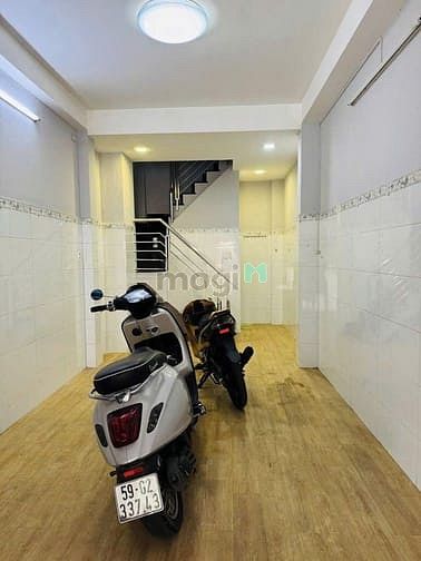 Nhà cho thuê mặt tiền Trần Bình Trọng, Quận 5 - 54m², Kinh doanh tự do!