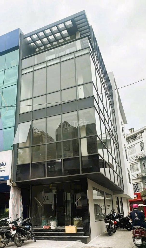Nhà mặt tiền Võ Văn Tần, Q3, diện tích 90m², giá thuê chỉ 70 triệu/tháng!