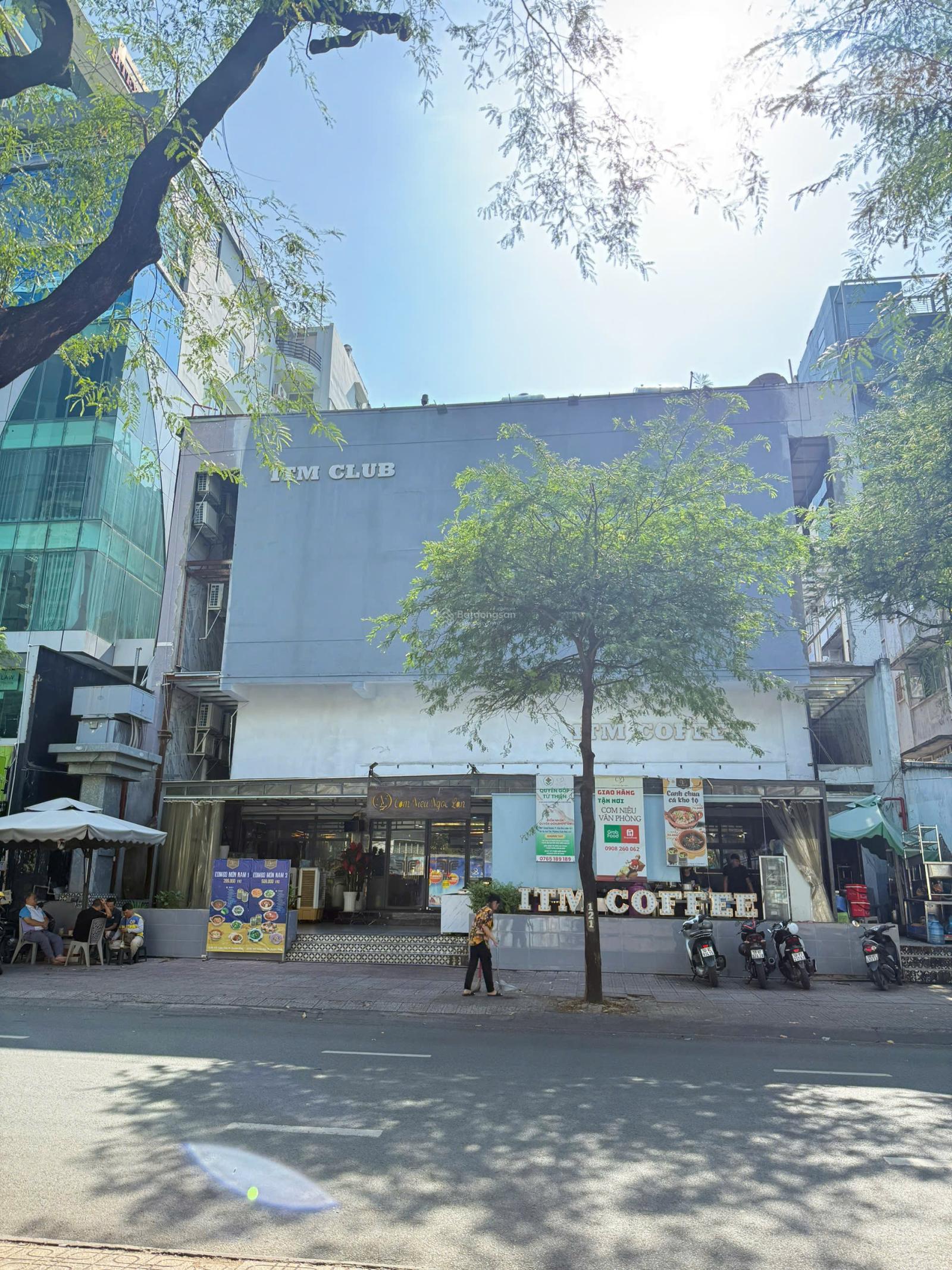 Cho thuê nhà mặt tiền 65 Võ Văn Tần, Quận 3, Diện tích 750m², Giá 400 triệu - Vị trí kinh doanh đắc địa!