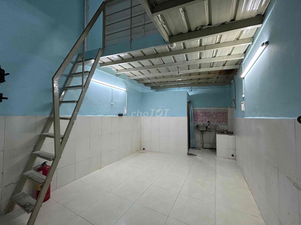 Dãy nhà nhỏ trệt + gác suốt cho thuê tại Phạm Thế Hiển, Quận 8 giá chỉ 3.5 triệu