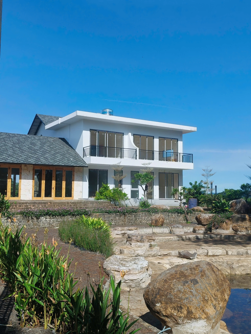 Đất nền nghỉ dưỡng tại TP Bảo Lộc 180m² giá 2.8 tỷ - Không gian yên bình giữa thiên nhiên!