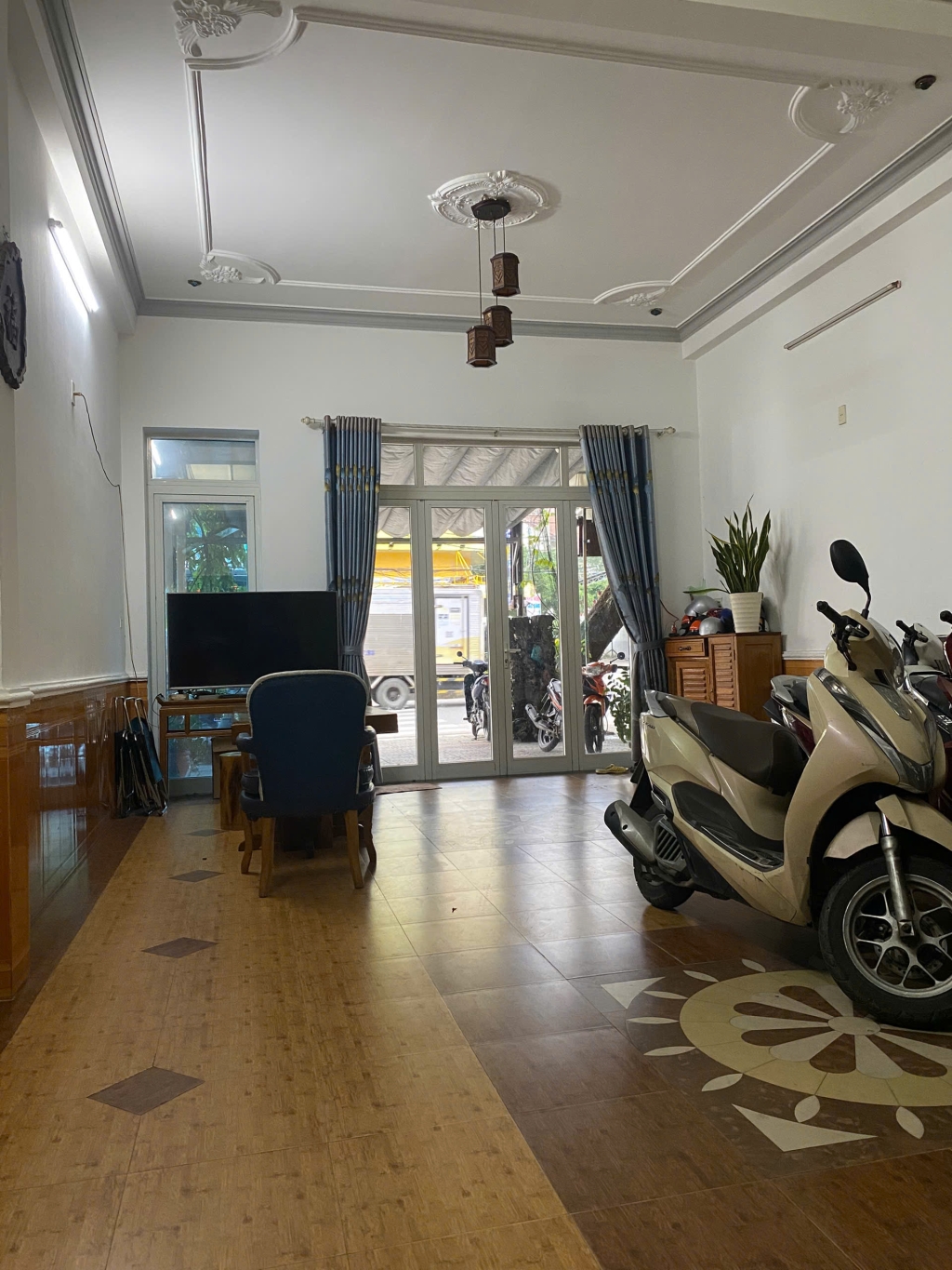 Bán nhà 2 tầng mặt tiền Nam Trân Đà Nẵng 125m² giá 11.9 tỷ - Cơ hội đầu tư tuyệt vời!