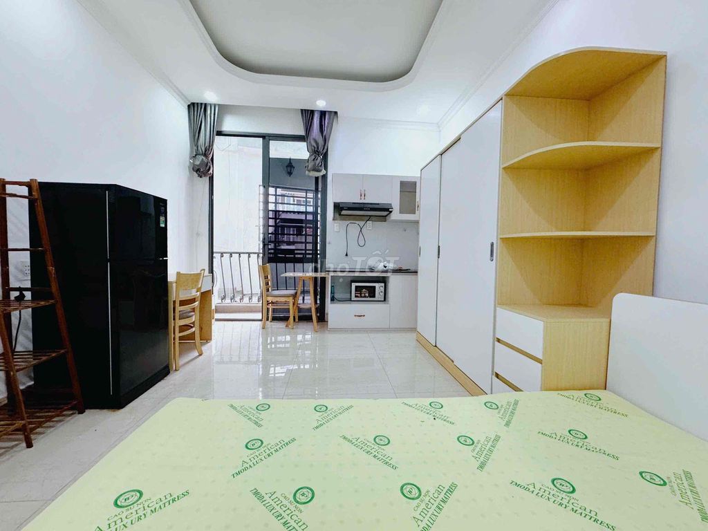 Căn hộ 1PN ban công cửa sổ 30m² giá 5.2 triệu - Ngay trung tâm Phú Nhuận!