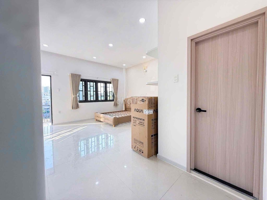 Căn hộ Nguyễn Văn Thương 35m² giá 6.5 triệu - Ban công lớn, thoáng mát!