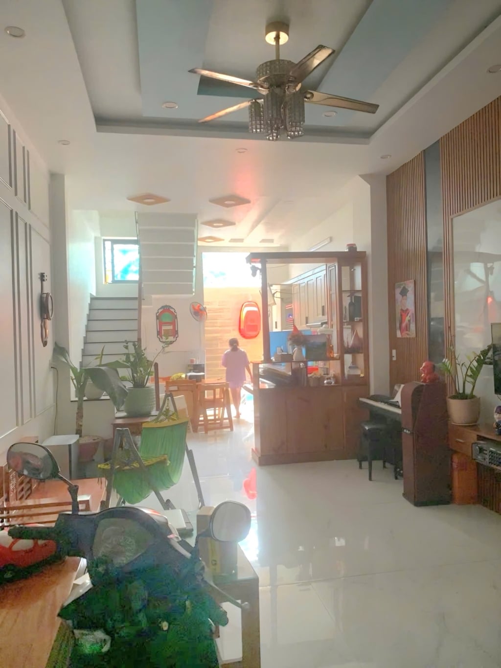 Nhà 3 tầng Phường Phú Hữu 50m² giá 6 tỷ - Vị trí đẹp gần vòng xoay Liên Phường!