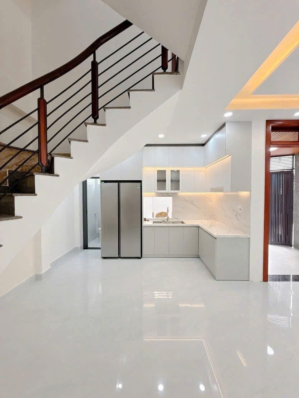 Nhà góc 2 mặt tiền Nguyễn Thị Thập, Q.7 - 48m² giá 9.6 tỷ - Sổ hồng chính chủ