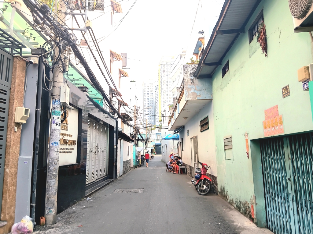 Nhà phố Quận 6 - Hẻm xe hơi 5m - 25m² chỉ 4.2 tỷ - Sổ hồng chính chủ!