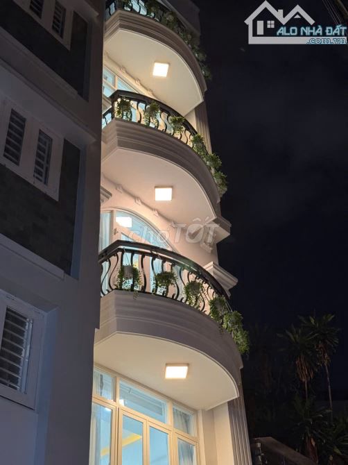 Nhà phố Phan Xích Long 162m² giá 6.8 tỷ - Đầu tư sinh lời ngay!