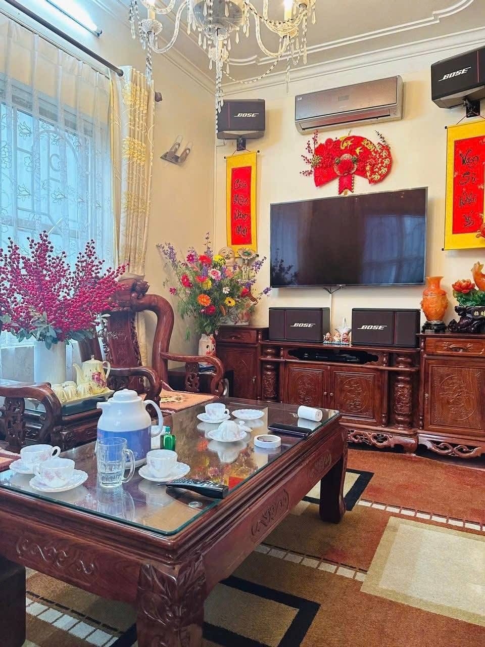 Bán nhà Trần Cung - Bắc Từ Liêm - 42m² giá nhỉnh 9 tỷ - Nhà đẹp ở ngay, tiện ích đầy đủ!