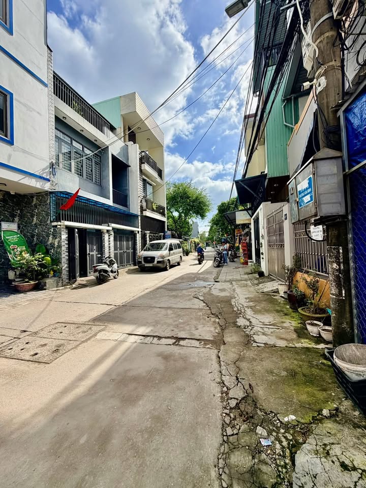 Nhà cấp 4 đường Trần Đình Tri 77.5m² giá 4.48 tỷ - Gần biển, tiện ích đầy đủ!