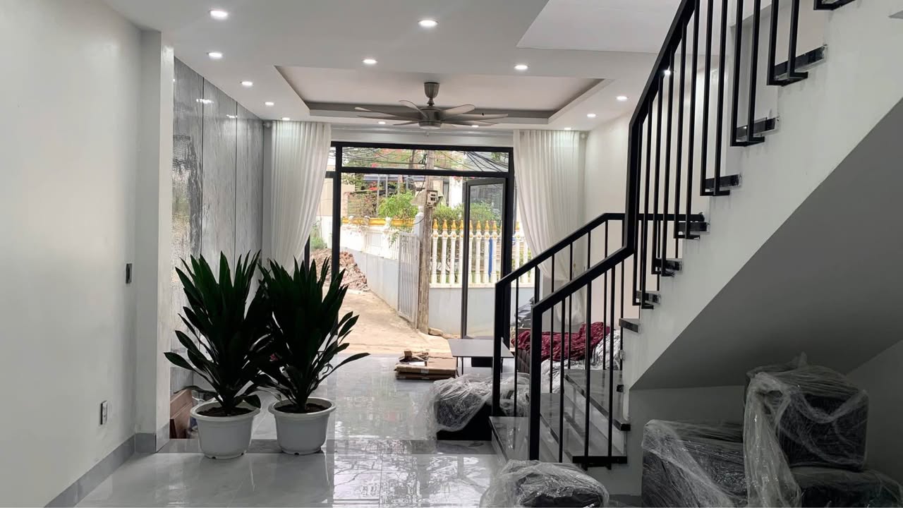 Nhà 2 tầng Quang Trung Lào Cai 80m² giá 1.7 tỷ - Thiết kế hiện đại, full nội thất!