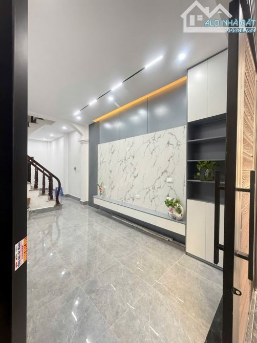 Nhà riêng Kim Giang, Hoàng Mai 34m² giá 8.2 tỷ - Thiết kế hiện đại, đầy đủ nội thất!
