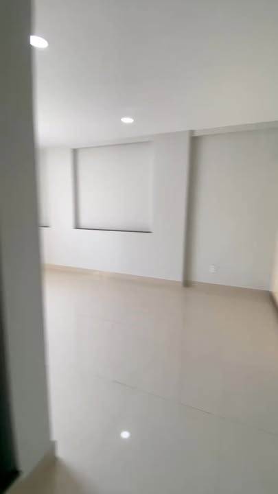 Chung cư B5, Quận 4 100m² giá 4.5 tỷ - Sổ hồng chính chủ, vị trí trung tâm!