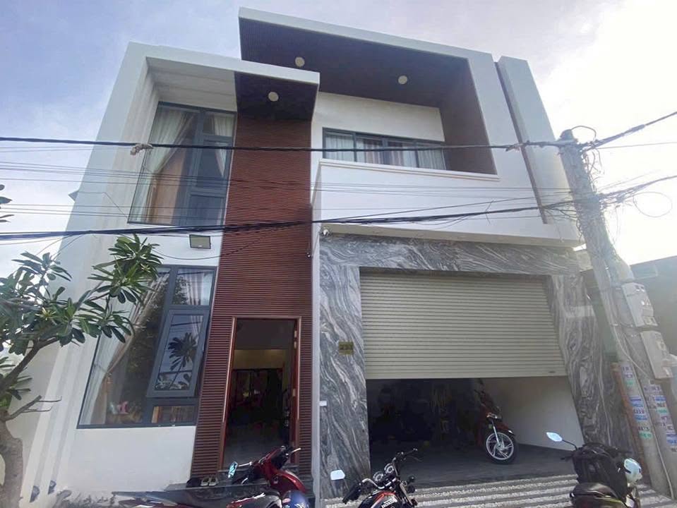 Nhà Phủ Hà - Hẻm Trần Phú 136m² giá 2.75 tỷ - Ô tô vào tận nhà!